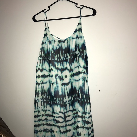 Dress - Picture 5 of 6